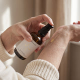 Bio-Körperöl OliveLove Pumpstoß am Arm Thumbnail